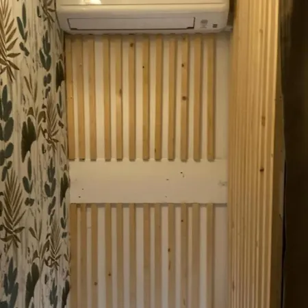 Le Pied-a-terre Des Bains Apartment